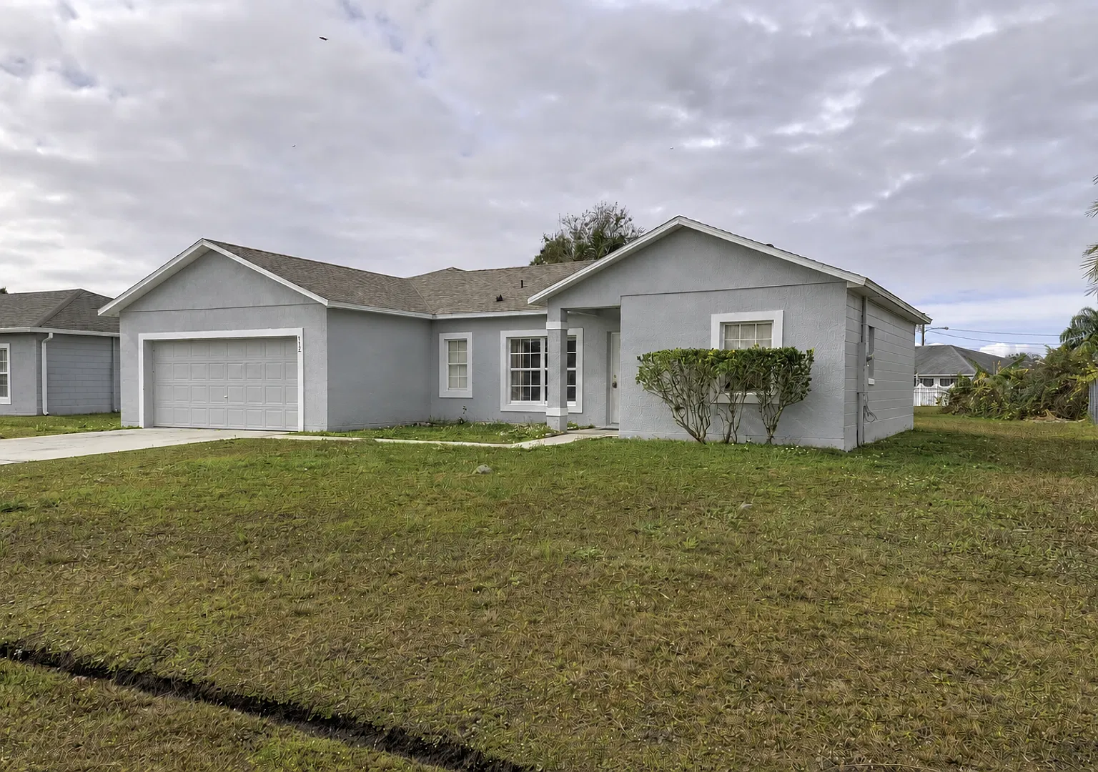 Spacious 3/2 House For Rent in Kissimmee Available Now! — Photo 2