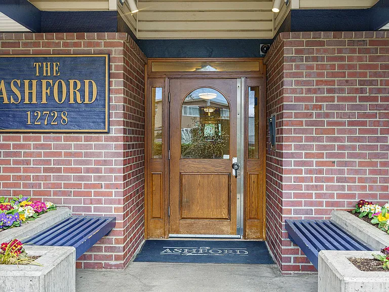 The Ashford Apartments — Photo 15