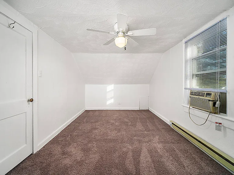 1270 Old Buckroe Rd #B — Photo 10