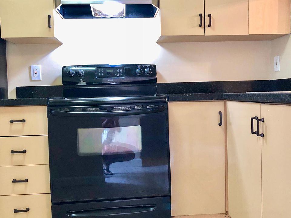 1st image of 10333 NW 8th St