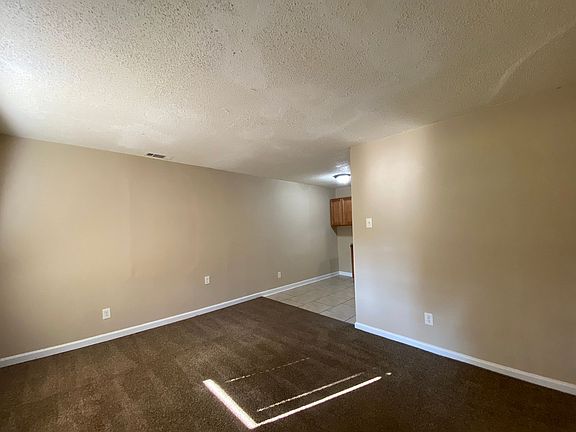 5th image of 4465 Ryan St