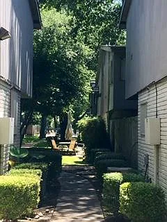 1 bed, 594 sqft, $980 — Photo 3