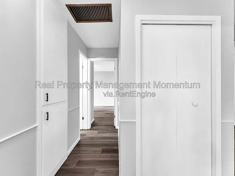 2105 S Barcliff Ave — Photo 13
