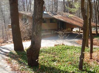 626 Wheelock Rd, Hartford, VT 05047