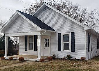 214 S Main St, Carrollton, MO 64633 | Zillow