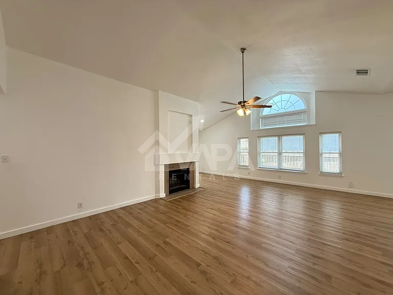 9840 Logans Ridge Dr — Photo 4