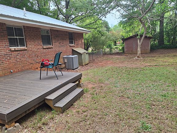 2nd image of 134 Ivywood Dr
