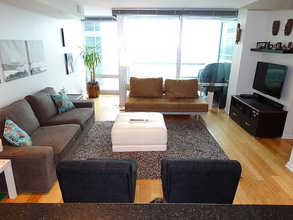 2nd image of 9715 Woods Dr Unit 1006