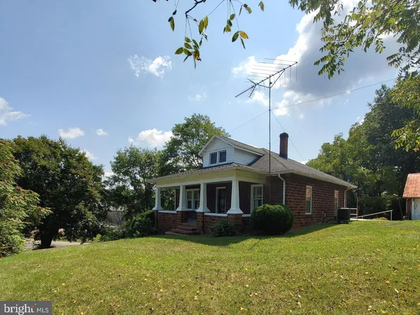 6951 Hedgesville Rd, Hedgesville, WV 25427