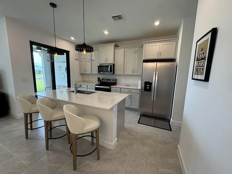 14083 SW Thorens Dr — Photo 9