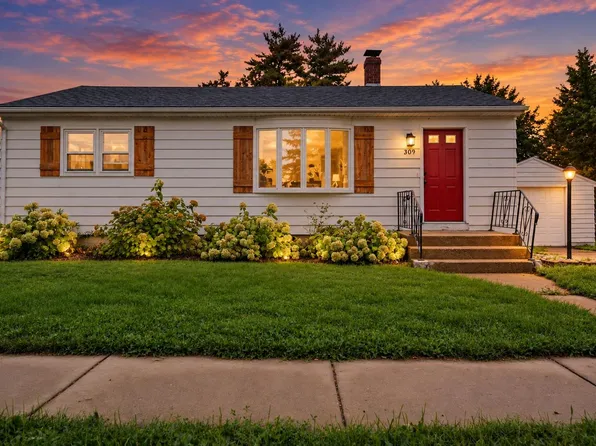 309 4th St, Waunakee, WI 53597