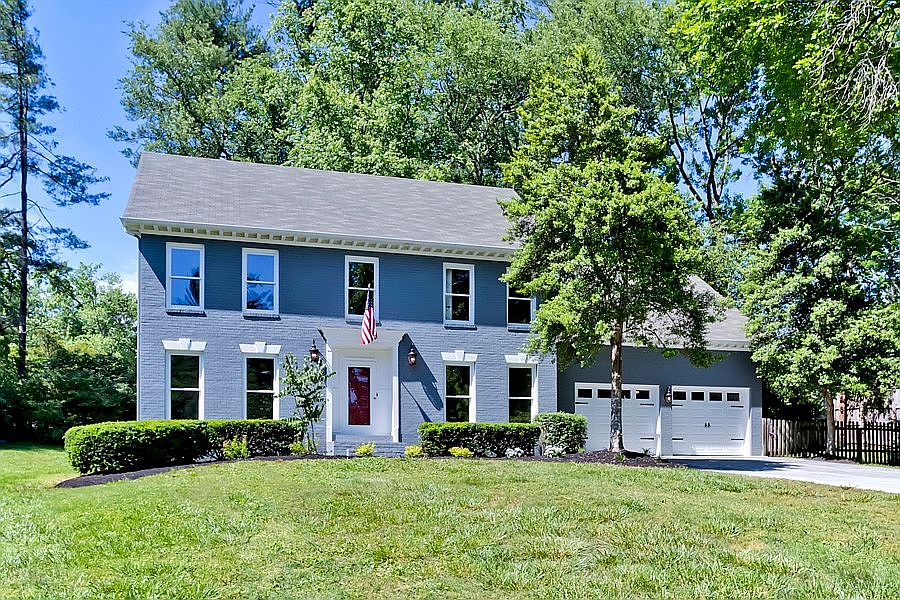 1st image of 6705 Glenmore Cir