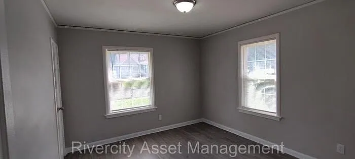 3 bed, 1.0 bath, 1443 sqft, $1,145 — Photo 3