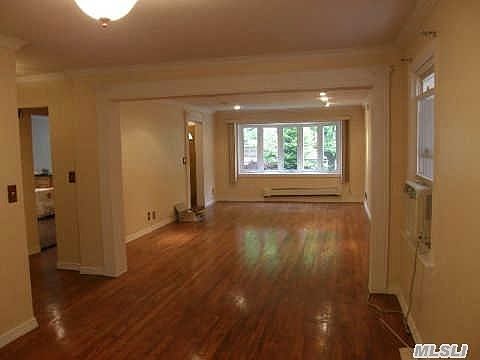 4th image of 6545 Cromwell Cres