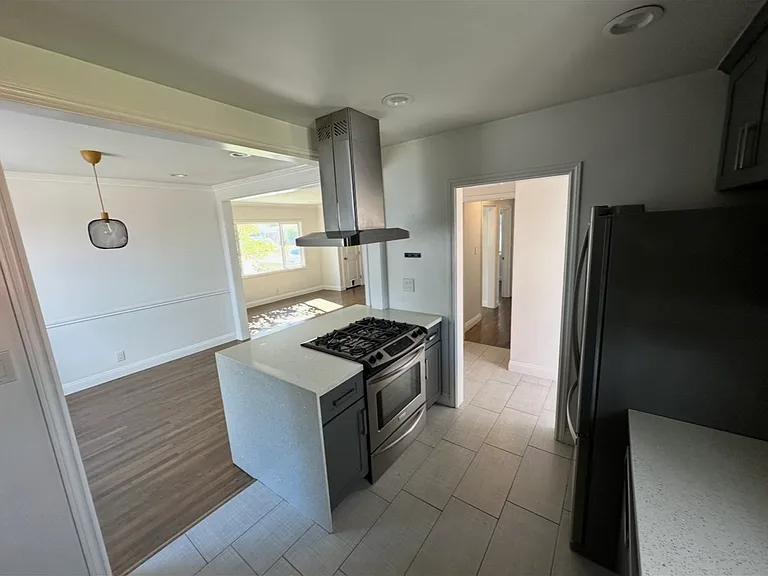 4408 Stevely Ave — Photo 16