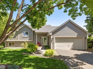 8550 Rosewood Ct, Osseo, MN 55369