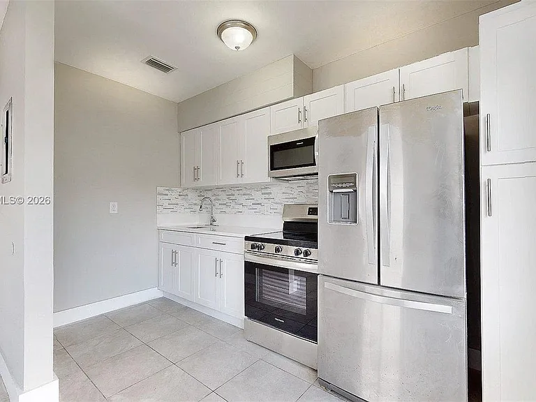 74 W 15th St #1 — Photo 11
