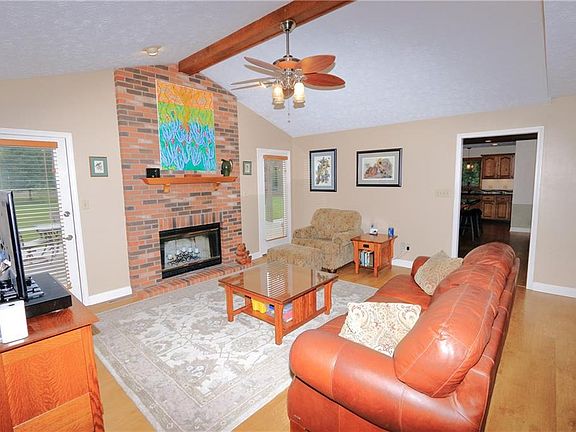 4th image of 7830 Westerville Dr