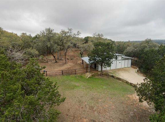 5th image of 4031 River Oaks Dr