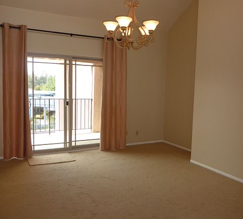 4th image of 4634 Woodman Ave APT 302