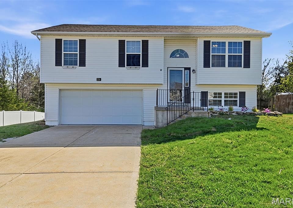 1st image of 226 Destiny Ct