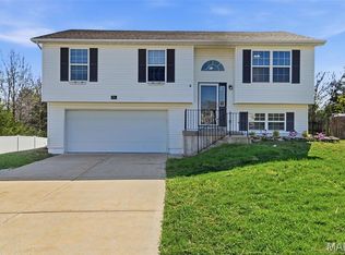 226 Destiny Ct, Wentzville, MO