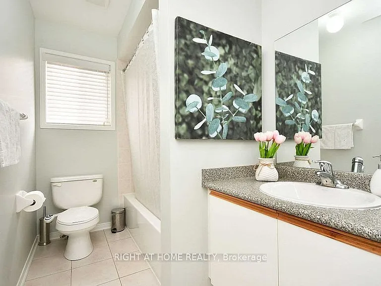 33 Schooner Dr #UPPER — Photo 21