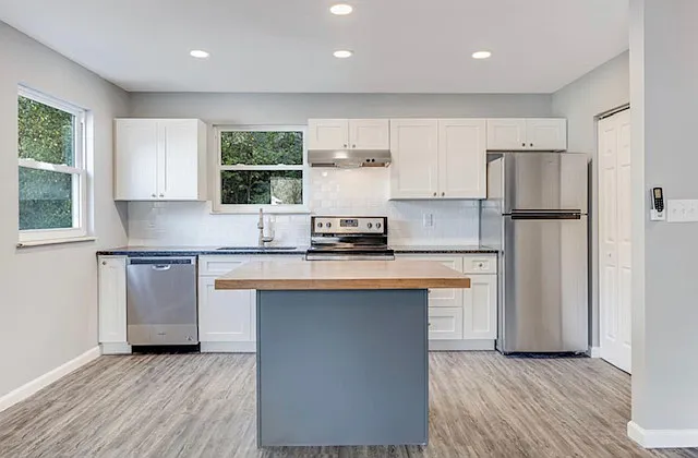 755 E Red Bud Rd #101 — Photo 3