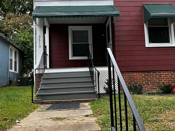 2nd image of 3315 Rosewood Ave