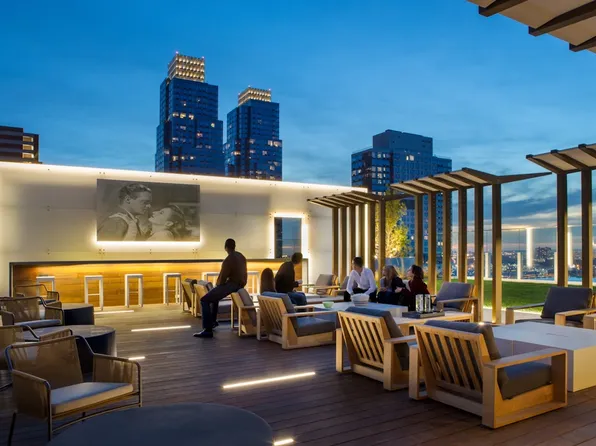 550 West 45th Street image 12 of 33