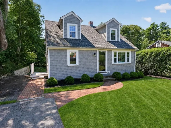 47 Church St, Cohasset, MA 02025