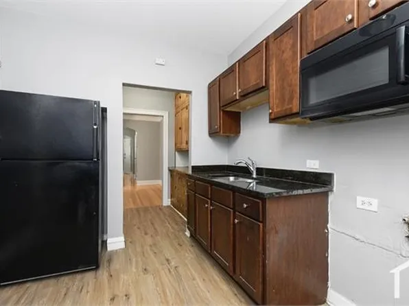 7841 S Phillips Ave APT 1, Chicago, IL 60649