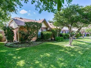 4019 Windy Crest Dr, Carrollton, TX 75007