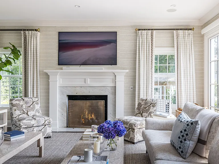 24 Halsey Neck Ln — Photo 7
