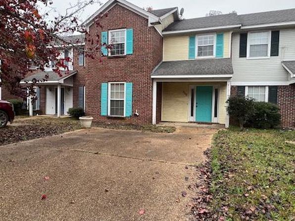355 Brookwood Lake Pl