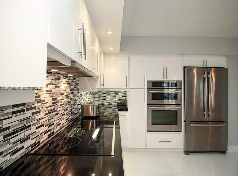 9801 Collins Ave #9W — Photo 3