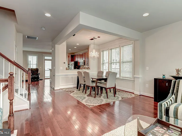 3309 Kemper Rd — Photo 14