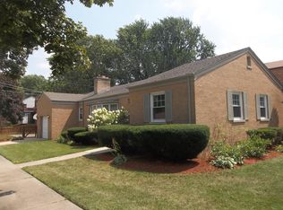 1021 S Chester Ave, Park Ridge, IL 60068