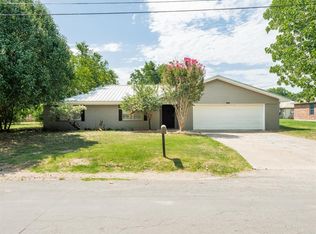 940 W Oak St, Stephenville, TX 76401