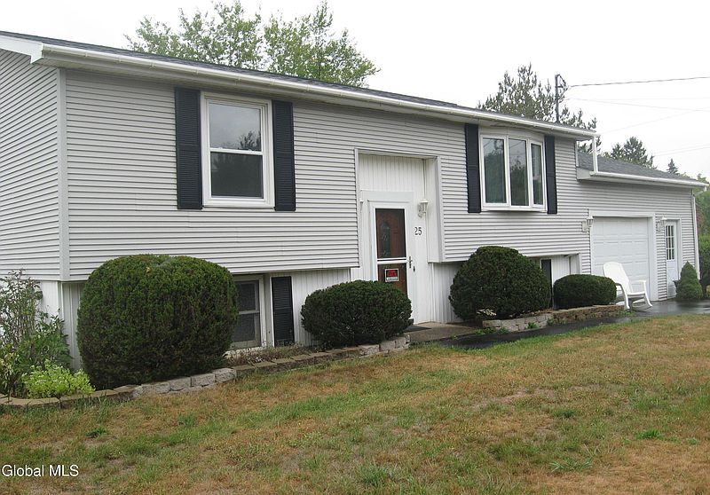 3rd image of 25 Abbott Drive