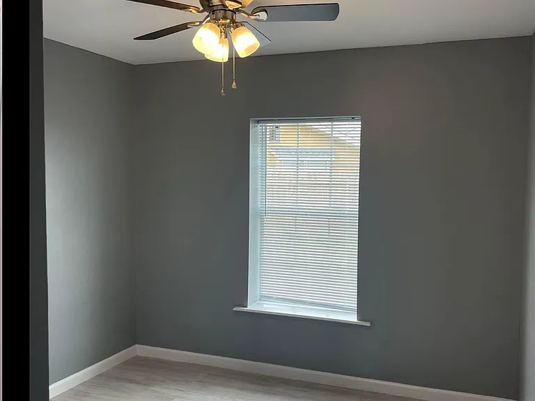 209 Erwin Dr #D — Photo 10