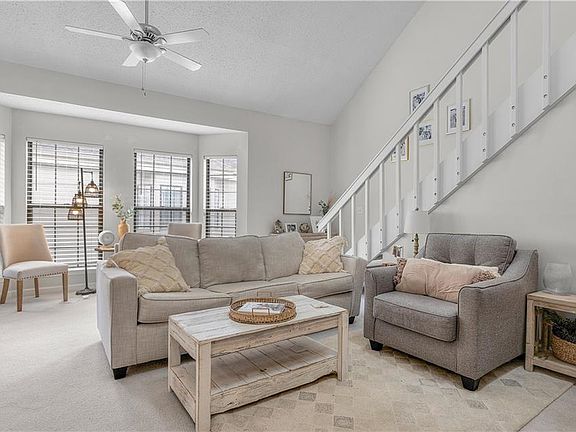 5th image of 405 Harbour Point #305