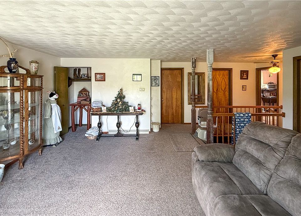 4th image of 401 Beefalo Rd