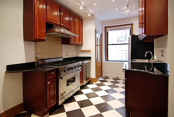 Rented by WAM Partners - William Moses Co. | media 108