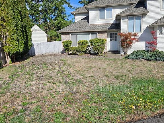 4th image of 6453 Grand Pine Loop NE