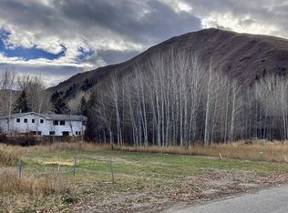 270 W Chestnut St, Hailey, ID 83333