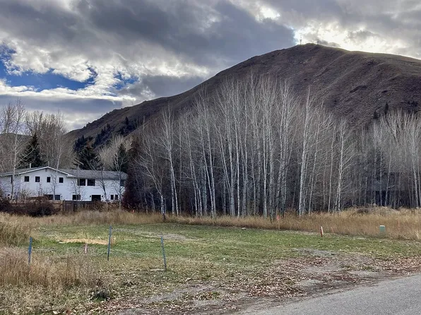 270 W Chestnut St, Hailey, ID 83333