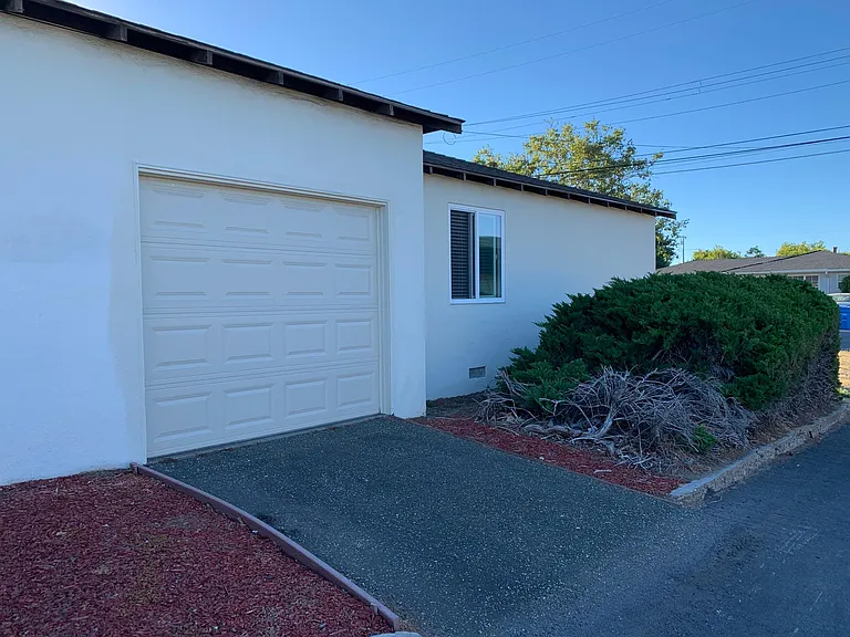20556 Sunrise Dr — Photo 9
