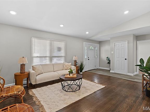 4th image of 1350 Navajo Ln