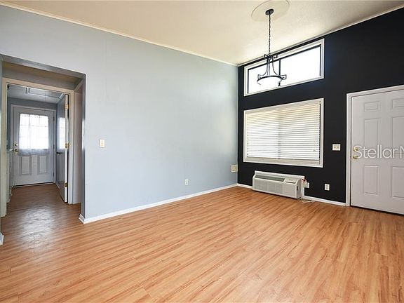 2nd image of 1289 Fawn Ave